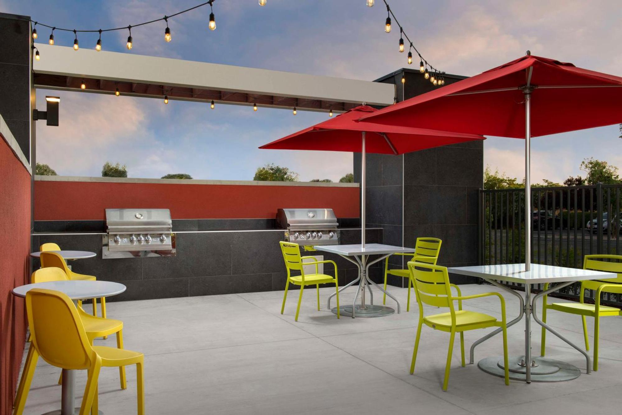 Home2 Suites By Hilton Clovis Fresno Airport Esterno foto